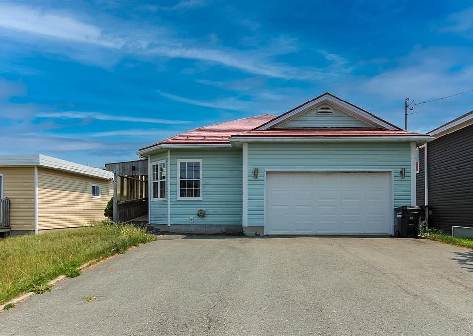 1st image of 5 CEDAR Drive