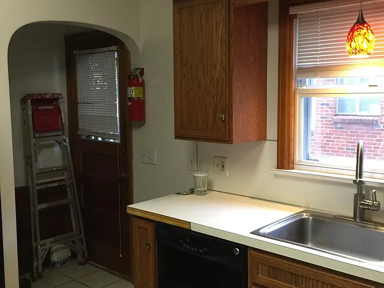 4236 Rugby Dr — Photo 3