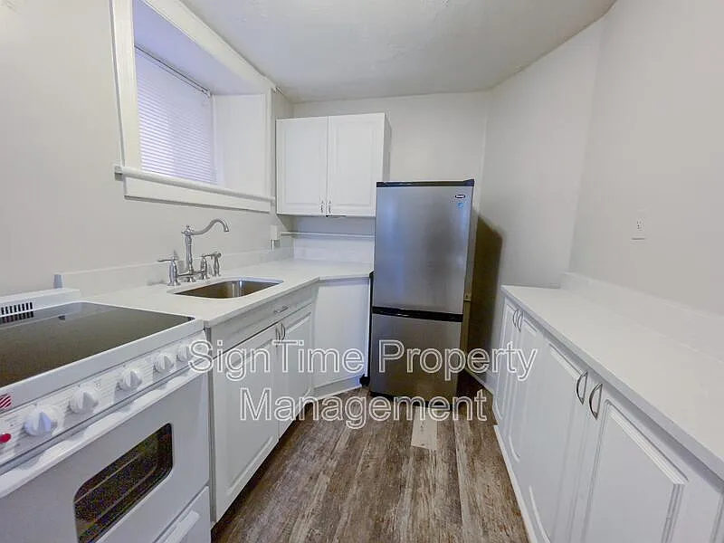 1 bed, 1.0 bath, 600 sqft, $995 — Photo 2