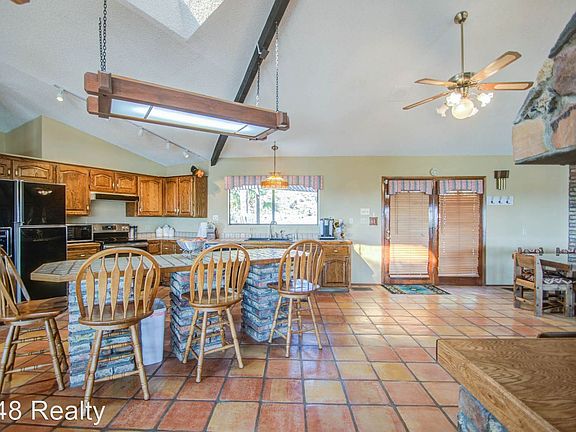5th image of 2700 E Moon Vista St