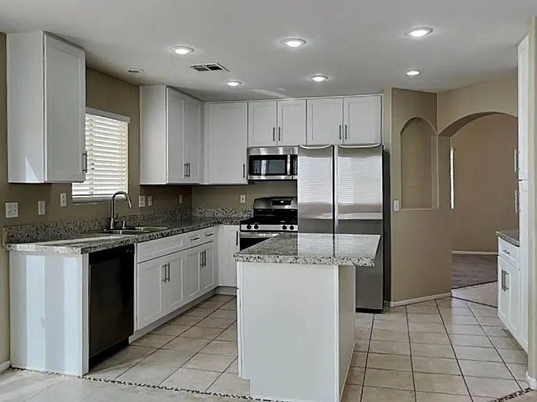 3122 S Penrose Ct — Photo 8