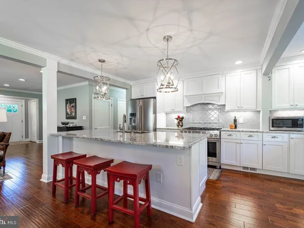 805 Morris Ave, Lutherville, MD 21093