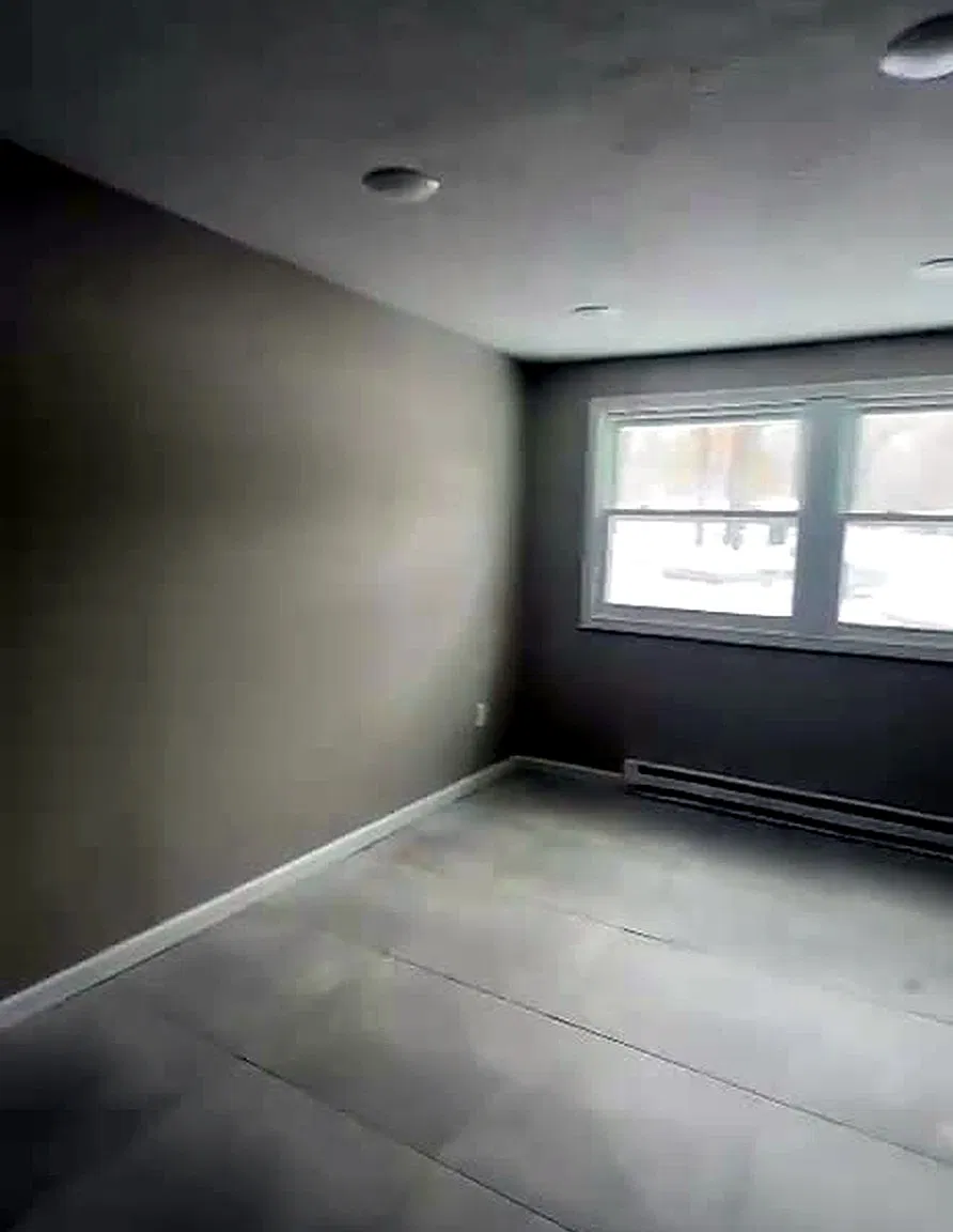 3 bed, 1100 sqft, $2,700 — Photo 4