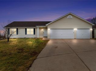 115 Cuivre River Dr, Troy, MO 63379