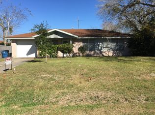 208 W North St, Refugio, TX 78377