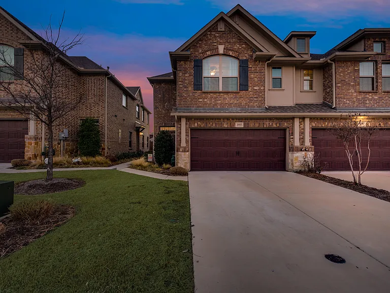 2955 Stunning Dr — Photo 2