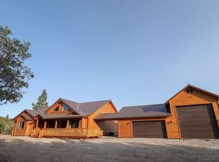 1850 W Manitoban Trl, Alton, UT 84710