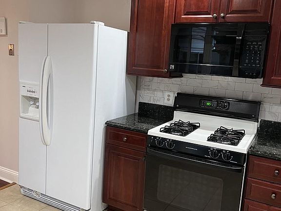 3rd image of 4400 San Carlos Dr