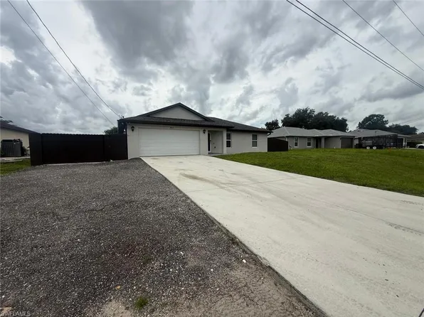 2811 44th ST SW, LEHIGH ACRES, FL 33976