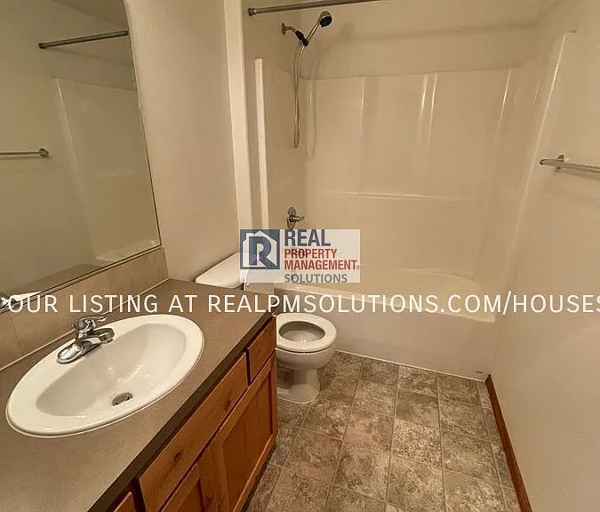 470 Lair Ln — Photo 11