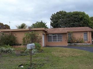 2809 Crescent Pl, Miramar, FL 33025