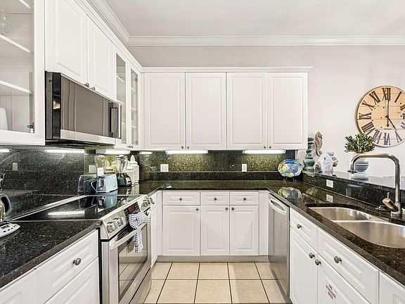 5th image of 825 Seascape Dr Unit 412
