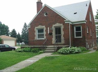 16754 Forest Ave, Eastpointe, MI 48021