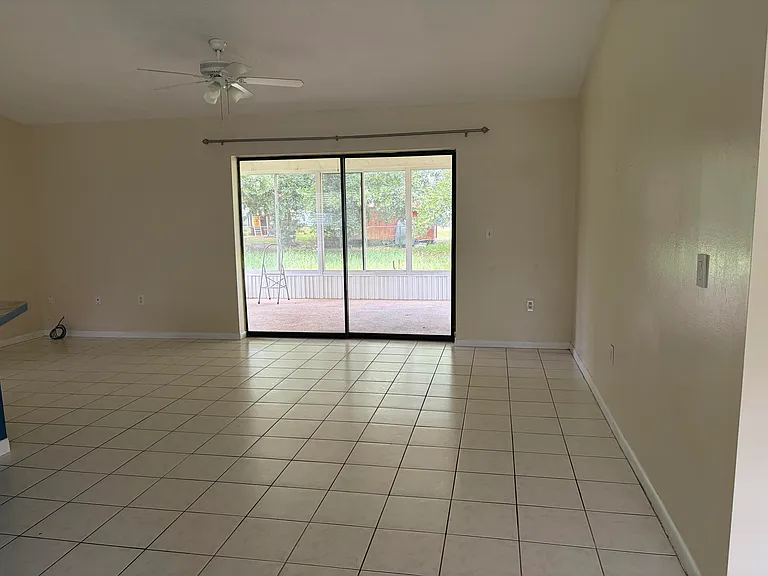 4612 Boabadilla Ave — Photo 8