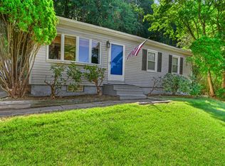 12 Waterhorse Brook Dr, Bethel, CT 06801