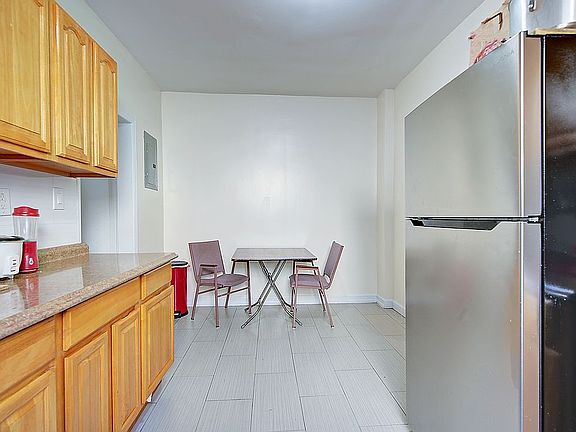 5th image of 3138 103rd St