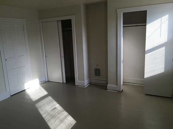 5th image of 109 Strode Ave