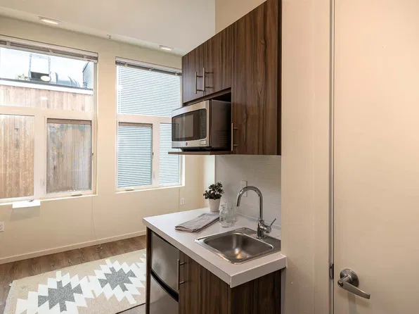 Plaza Apartments