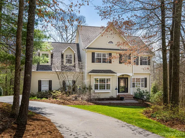 128 Duncan Estate Dr, Fletcher, NC 28732