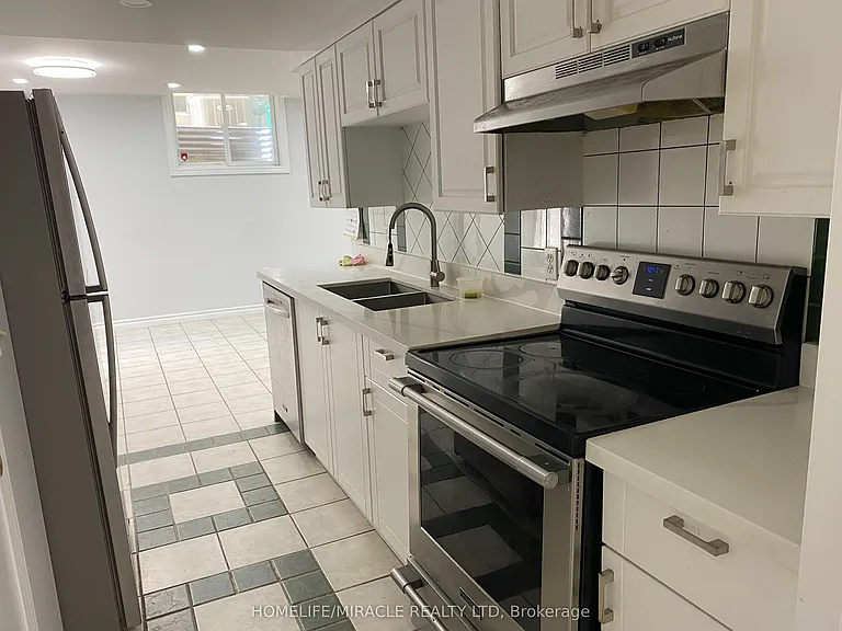 204 Delaney Dr #BASEMENT — Photo 12