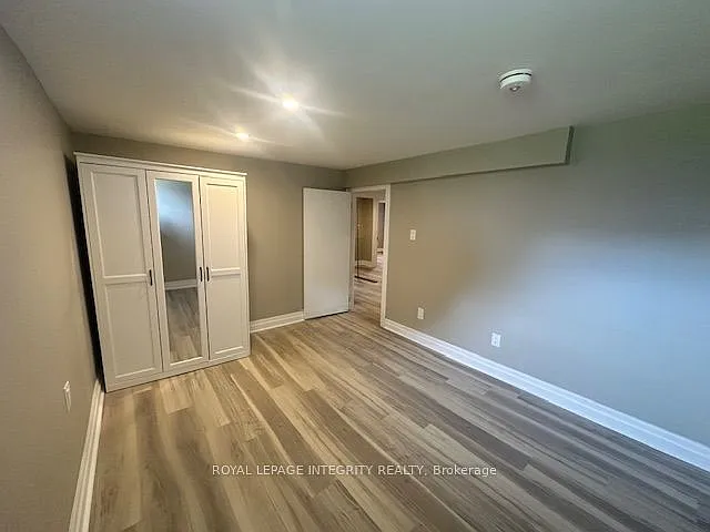 1398 Jamison Ave #B — Photo 14
