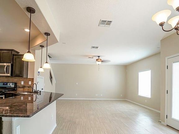 4th image of 4000 Loma Dante Dr
