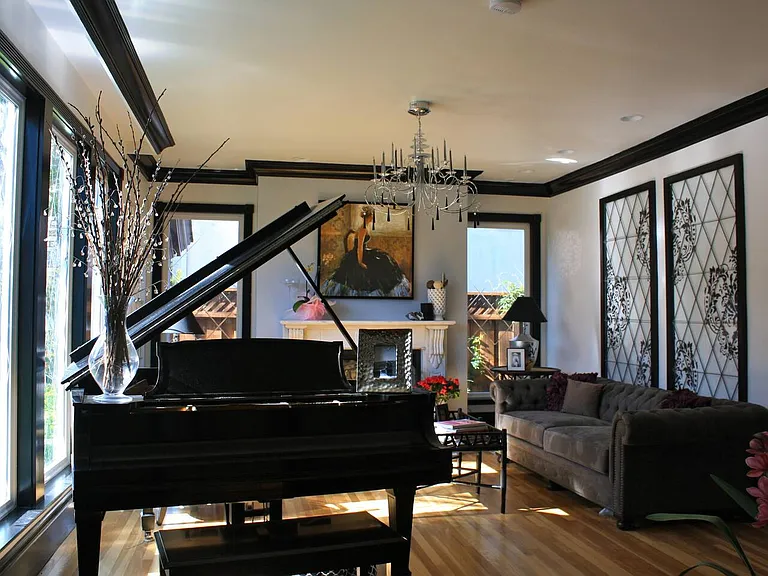 Alameda Way — Photo 23
