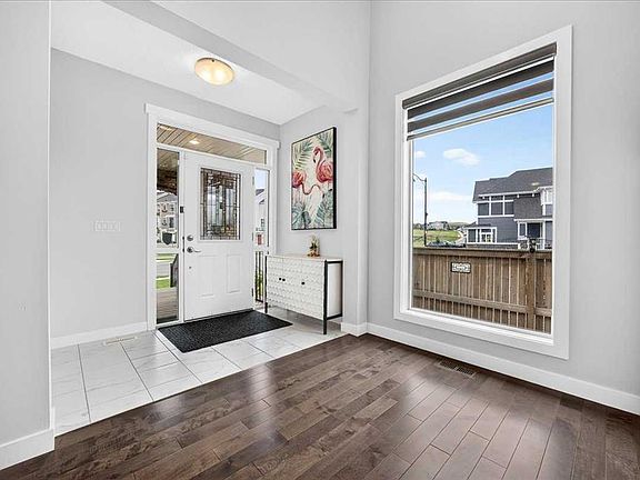 3rd image of 546 S Sherwood Blvd NW