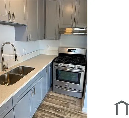 1238 W 107th St #6 — Photo 1