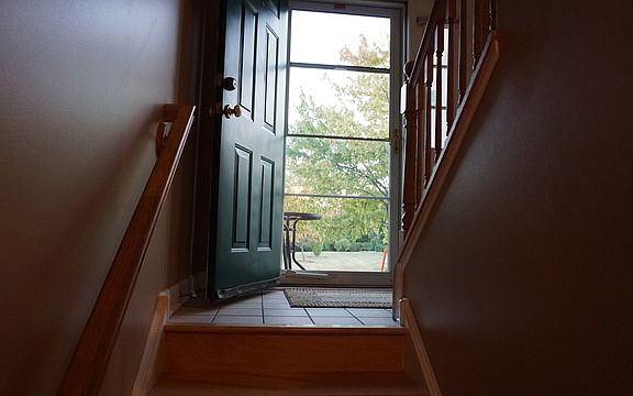 4th image of 983 Mayfair Ct Unit 10-4