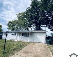 1275 Acredale Dr, Florissant, MO 63033
