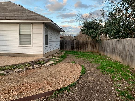3rd image of 1214 Heppner Dr