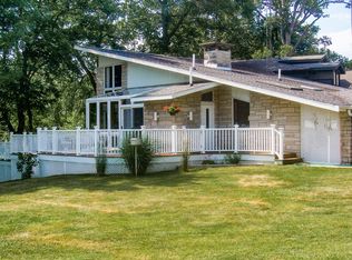 25130 Arrowhead Ln, Hudson, IL 61748