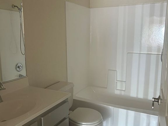 5th image of 700 S Lake St APT 117