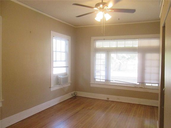 2nd image of 1732 Ashland Ave APT B