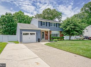 14 White Birch Rd, Turnersville, NJ 08012