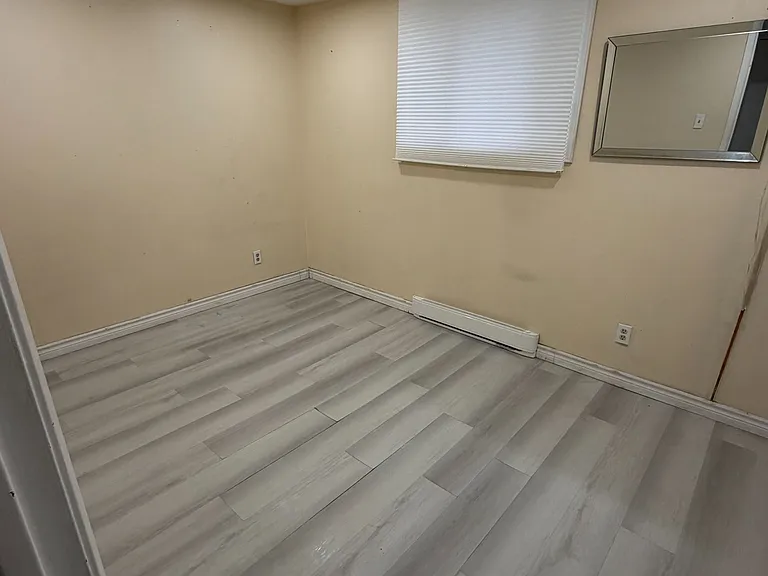 565 Greenfield Ave #902 — Photo 6