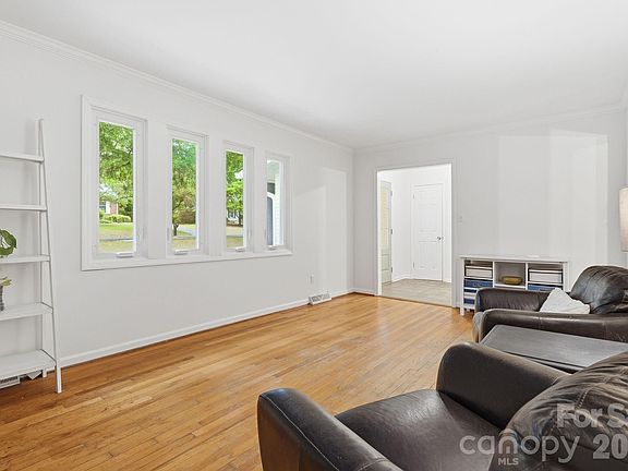 5th image of 6535 Summerlin Pl