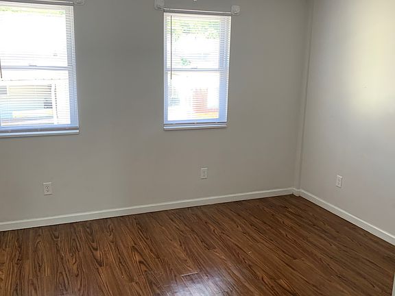 3rd image of 1407 Glenwood St APT 5