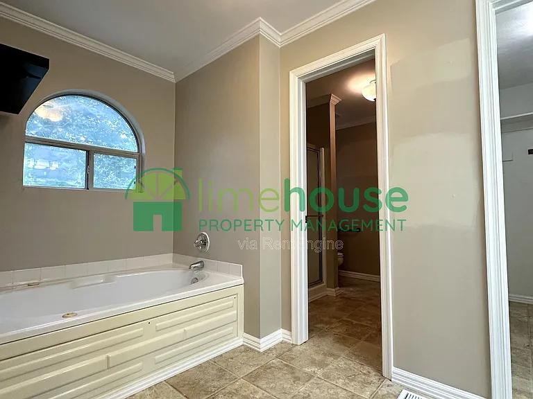 2849 Crossings Dr — Photo 26