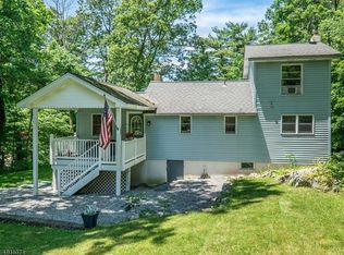 9 Alamoosook Rd, Highland Lakes, NJ 07422