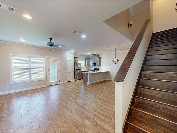 3rd image of 203 Brentwood Dr E #36