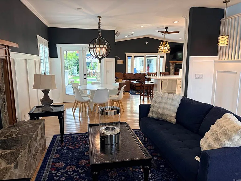 4620 Narragansett Ave — Photo 37