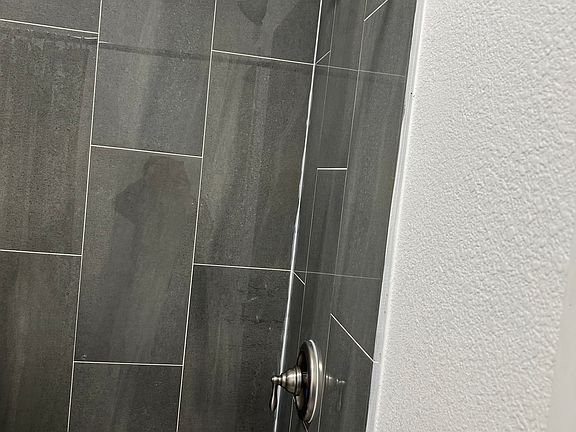 4th image of 5697 Blue Sea St