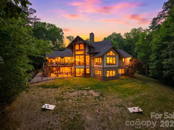 308 Riverwalk Dr, Connelly Springs, NC 28612