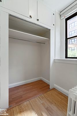 4th image of 128 E 37th St APT 5