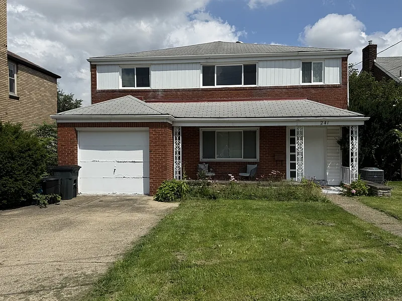 2 bed, 1.0 bath, 1500 sqft, $1,750 — Photo 1