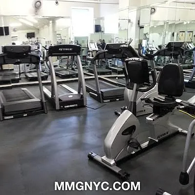 Rented by Manhattan Management Group | media 24