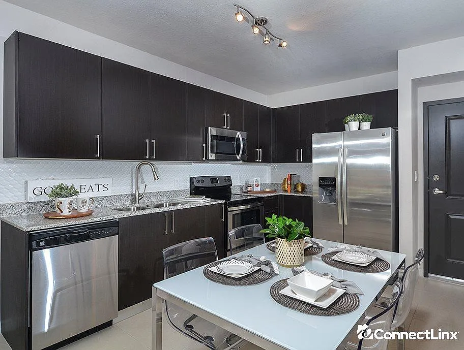 10520 Northwest 78th Street — Photo 1