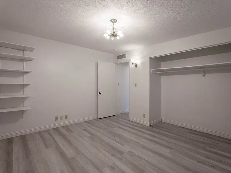 5185 Sun Valley Dr — Photo 36